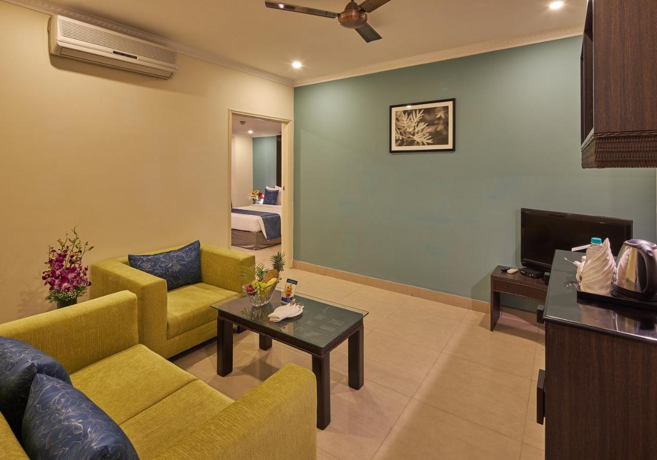 Tulip Inn Koramangala バンガロール エクステリア 写真